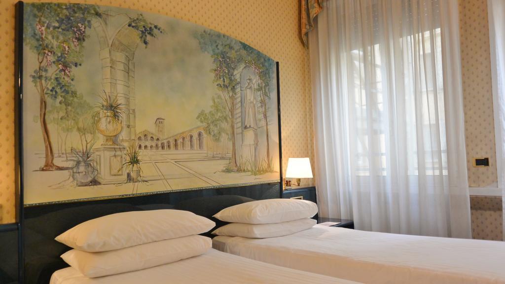 Ih Hotels Milano Ambasciatori Zimmer foto