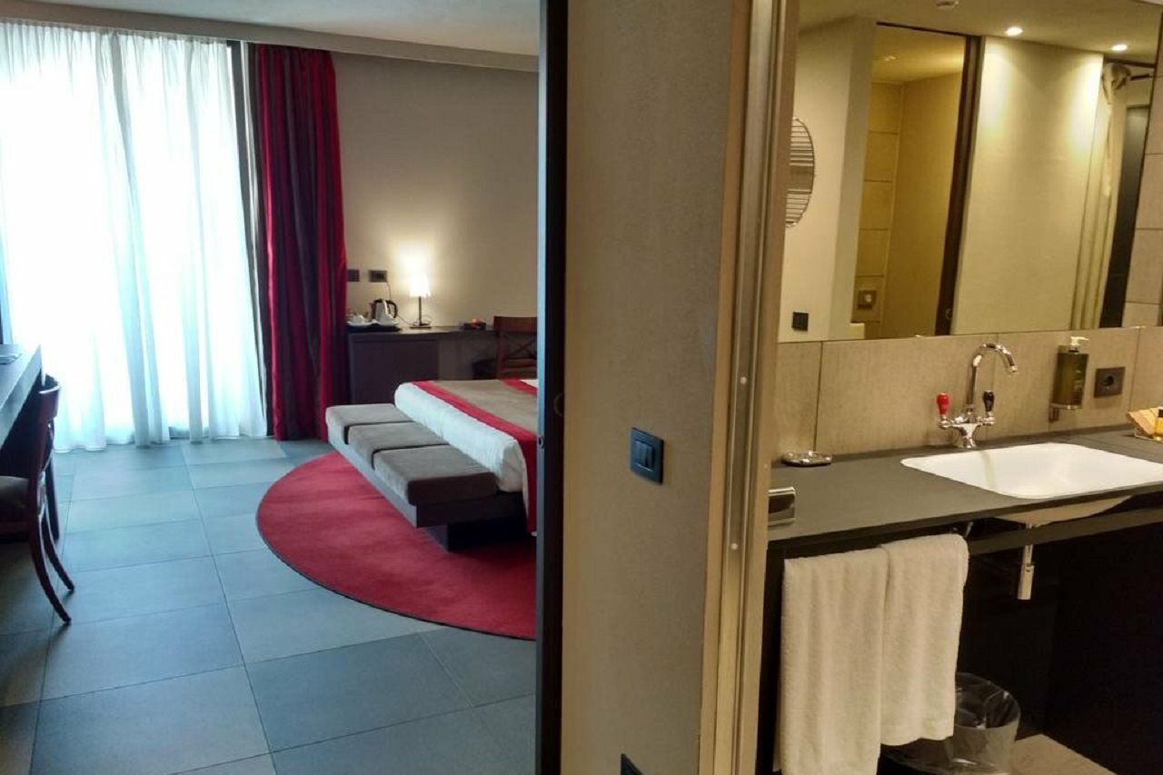 Ih Hotels Milano Ambasciatori Exterior foto